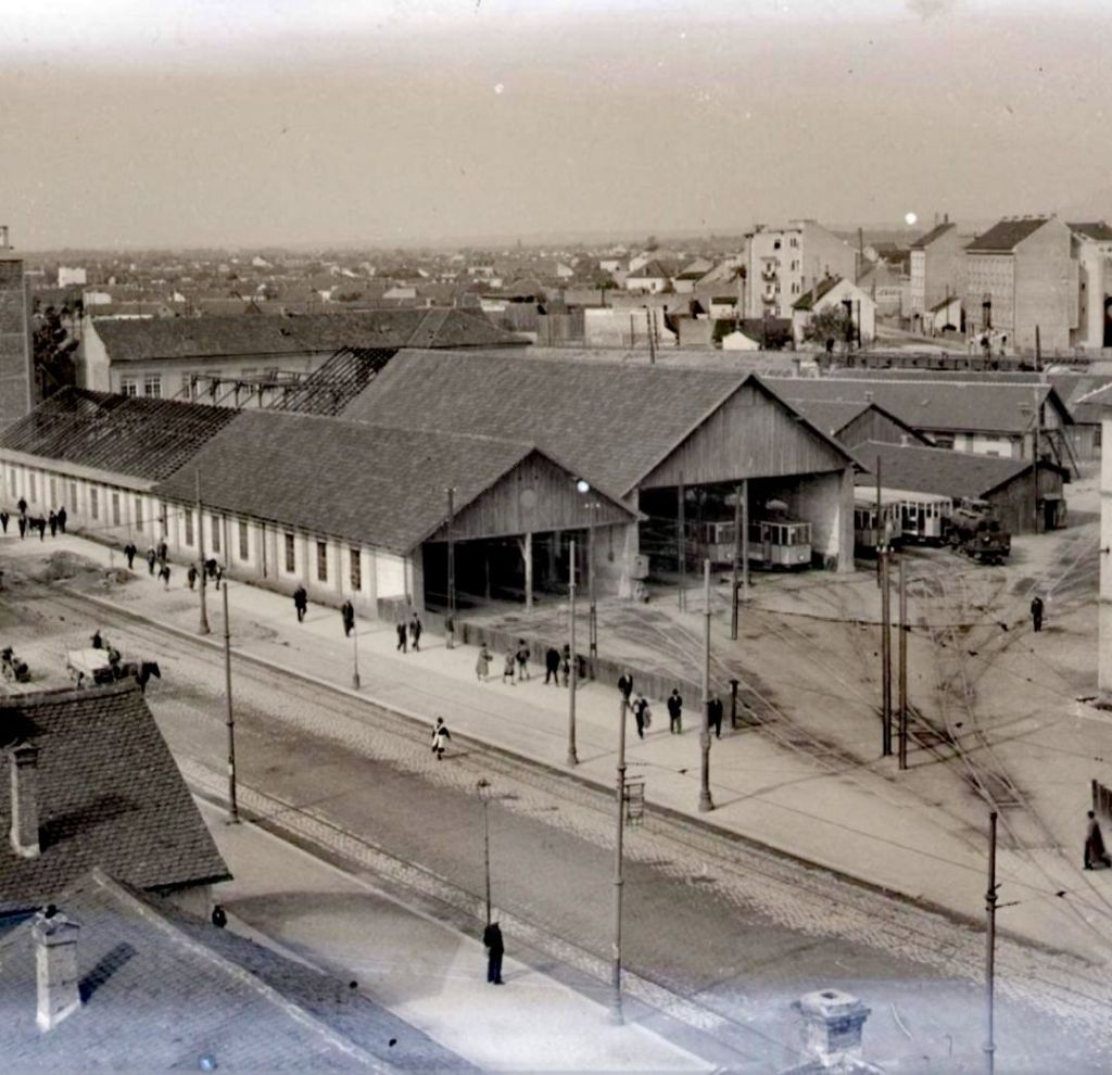 Tramvajsko spremište u Savskoj ulici oko 1930-ih godina